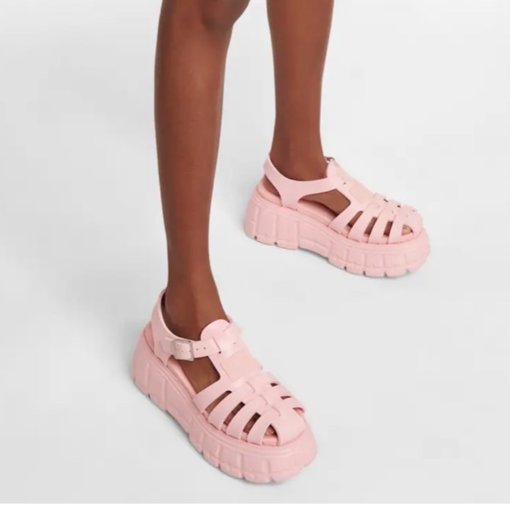 NWT! Authentic! Miu Miu tire platform fisherman sandals